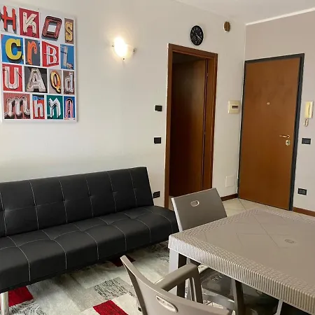 Il Faro Con Giardino In Con Piscina * Desenzano del Garda