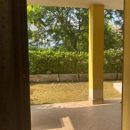 Apartment Il Faro Con Giardino In Con Piscina *